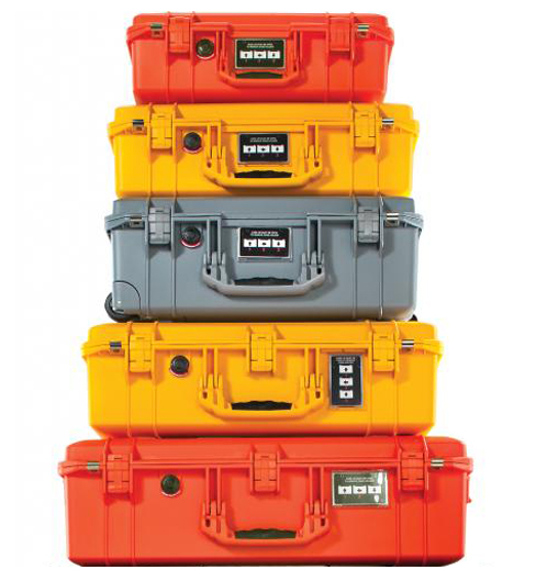 Valises étanches PELI AIR couleurs oranges, jaunes et grises